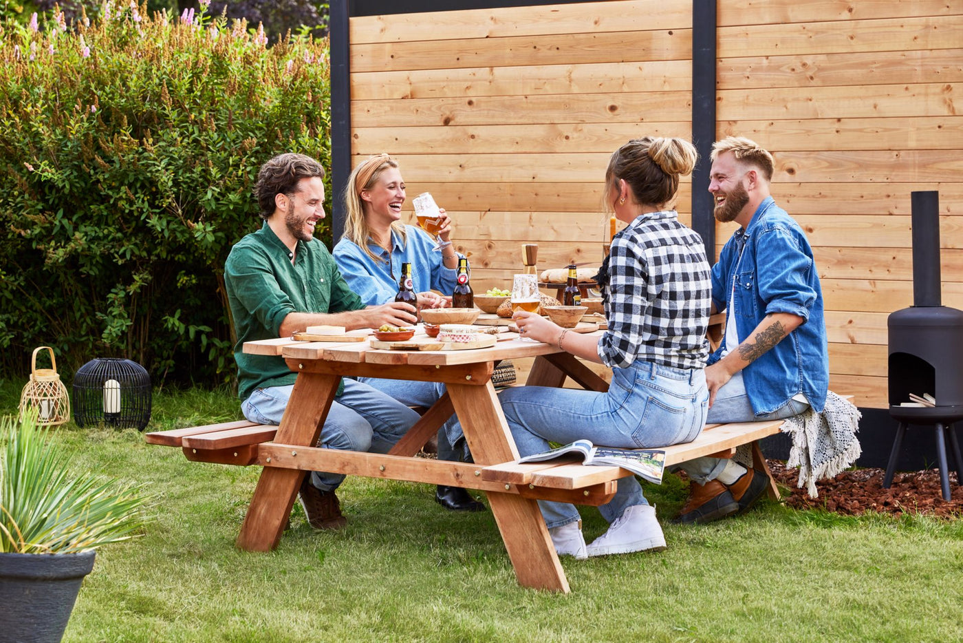 Hardhouten picknicktafel Economy