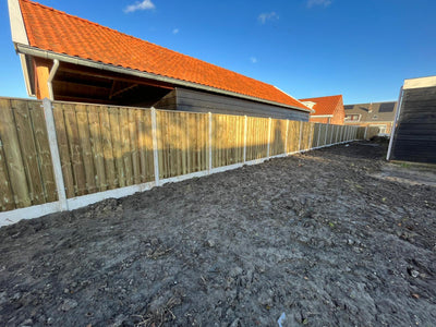 Grenen hout beton schutting | geplaatst voor €120/meter